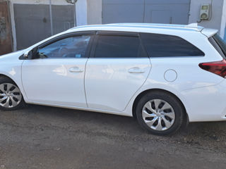 Toyota Auris foto 3