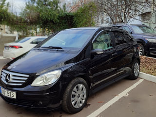 Mercedes B-Class foto 3