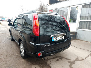 Nissan X-Trail foto 2