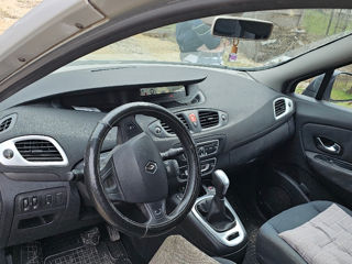 Renault Grand Scenic foto 3