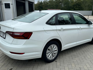 Volkswagen Jetta foto 5