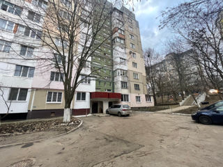 Apartament cu 4 camere, 78 m², Ciocana, Chișinău foto 2