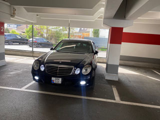 Mercedes E-Class foto 2