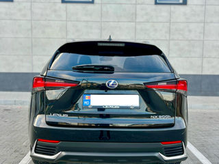 Lexus NX Series foto 6