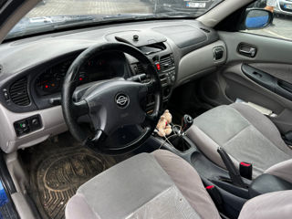 Nissan Almera foto 10