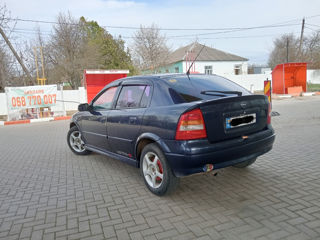 Opel Astra foto 2