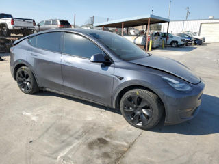 Tesla Model Y foto 4