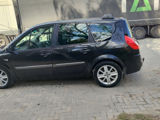 Renault Grand Scenic foto 1