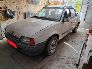 Opel Kadett e 1.4 разборка