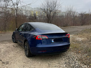 Tesla Model 3 foto 3