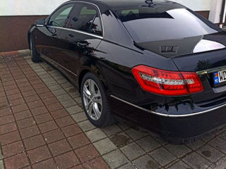 Mercedes E-Class foto 2