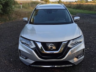 Nissan X-Trail foto 2