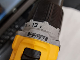 Компактный Ударный Шуруповерт DeWALT DCD805 foto 5