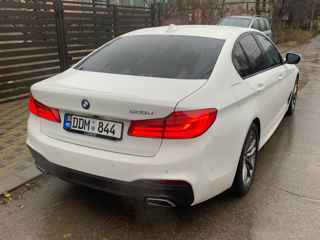 BMW 5 Series foto 4