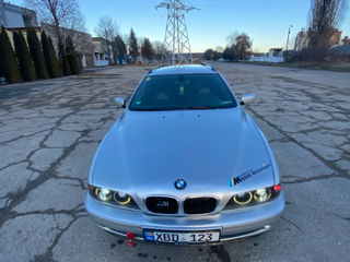 BMW 5 Series foto 1