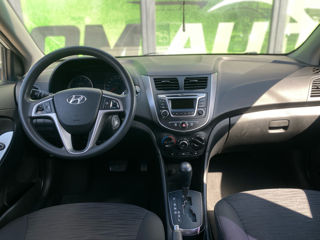 Hyundai Solaris foto 9