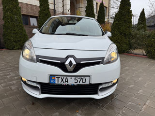 Renault Grand Scenic foto 2