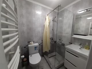 Apartament cu 2 camere, 60 m², Centru, Chișinău foto 3