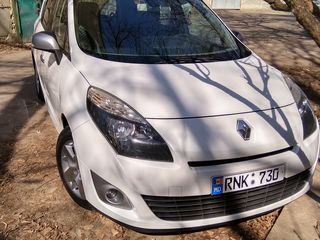 Renault Grand Scenic foto 8