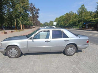 Mercedes Series (W124) foto 6