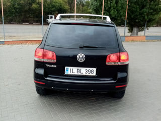 Volkswagen Touareg foto 4