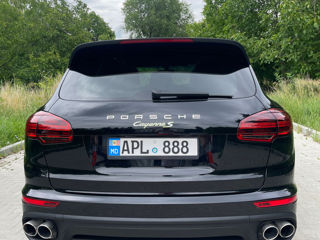 Porsche Cayenne foto 4