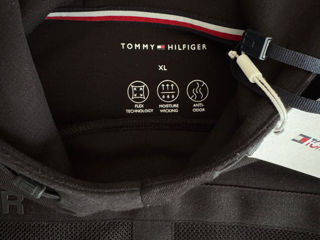 Tommy Hilfiger foto 3