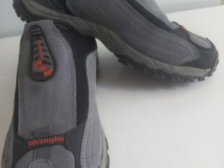 Продам новые кроссовки "WrangleR" без задников 42р - 600л