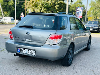 Subaru Impreza foto 4