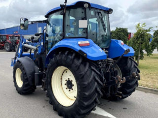 New Holland foto 5