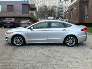 Ford Fusion foto 8