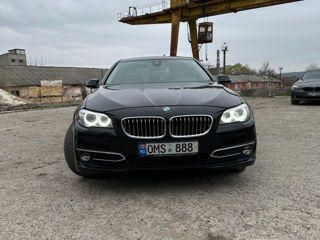 BMW 5 Series foto 2