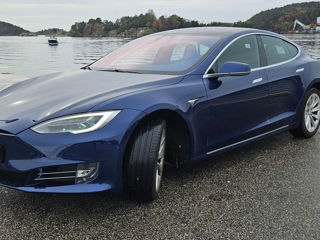 Tesla Model S foto 2