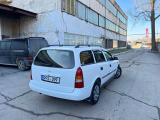 Opel Astra foto 2