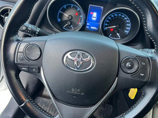 Toyota Auris foto 9