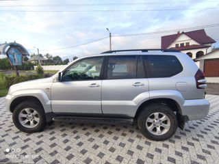 Toyota Land Cruiser Prado foto 2