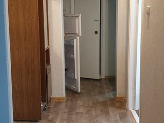 Apartament cu 2 camere, 50 m², Botanica, Chișinău foto 2