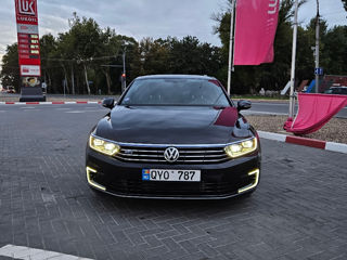 Volkswagen Passat foto 2