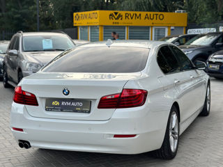 BMW 5 Series foto 4