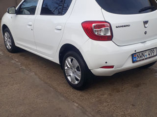 Dacia Sandero foto 2