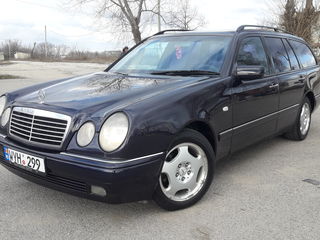 Mercedes E Class foto 9