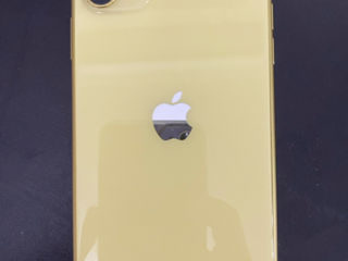 iPhone 11 galben foto 5
