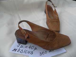 Продаю женские туфли и сапоги весна-осень размер 40-41, уги - 40. Дарю 2 пары туфель разм. 40 foto 5