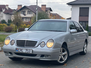 Mercedes E-Class foto 3