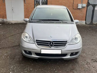 Mercedes A-Class foto 2