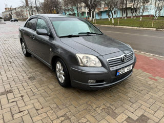 Toyota Avensis foto 3