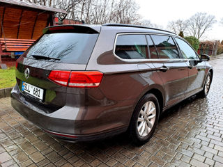 Volkswagen Passat foto 4