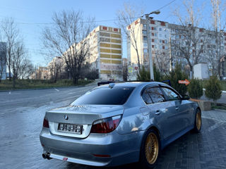 BMW 5 Series foto 3