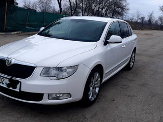 Skoda Superb foto 2