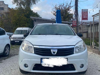 Dacia Sandero foto 2